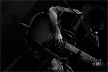 amazarashi「Premium LIVE VIEWING『世界分岐二〇一六』」の様子。（写真提供：ソニー・ミュージックアソシエイテッドレコーズ）