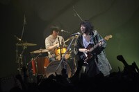 銀杏BOYZ「世界平和祈願ツアー 2016」東京・Zepp DiverCity TOKYO公演の様子。（撮影：村井香）