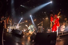 tricot「KABUKU TOUR 2016」東京・赤坂BLITZ公演の様子。（Photo by Ohagi）