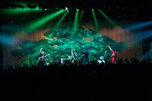 tricot「KABUKU TOUR 2016」東京・赤坂BLITZ公演の様子。（Photo by Ohagi）
