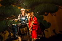 tricot「KABUKU TOUR 2016」東京・赤坂BLITZ公演の様子。（Photo by Ohagi）