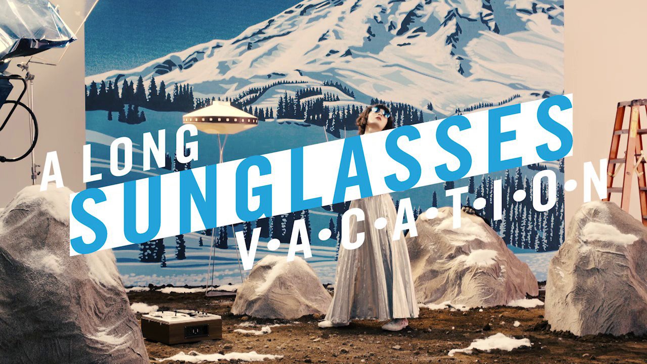 「A LONG SUNGLASSES V・A・C・A・T・I・O・N」第2弾スペシャルムービーのワンシーン。