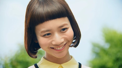 「NEWクレラップ」CMのワンシーン。