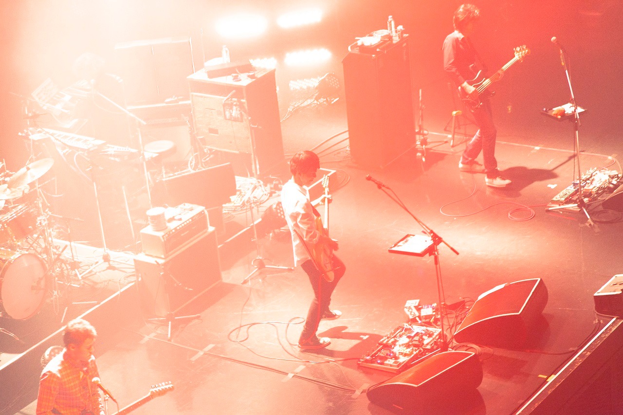 「GRAPEVINE tour2016」最終公演の様子。（撮影：田中一人）