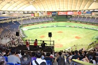 試合前トークショーの様子。