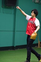 ピッチングを始めると一転、凛とした表情へと変わった逢坂投手。