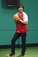 リラックスした様子の逢坂投手。