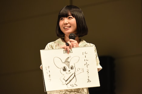 記憶のみで見事な「ピーポくん」の絵を描いた夢眠ねむ。