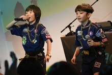 MCの3人を紹介するジョーとミロ。