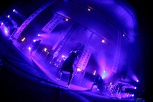 MUCC「MUCC TOUR 2016 GO TO 20TH ANNIVERSARY孵化 -哀ア痛葬是朽鵬6極志球業シ終T-」東京・日比谷野外大音楽堂公演の様子。（撮影：西槇太一）