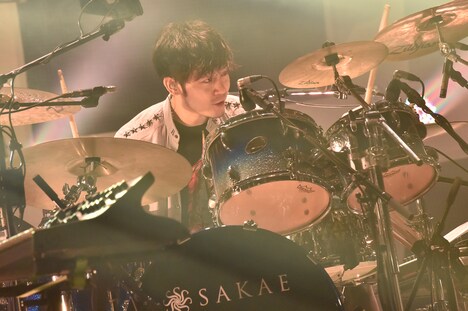 小倉誠司（Dr）（撮影：古渓一道）