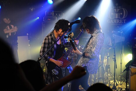 BURNOUT SYNDROMES「Release Anniversary Tour～君を何処へだって連れて行く～ 東名阪ファイナルシリーズ」東京・GARRET udagawa公演の様子。（写真提供：EPICレコードジャパン）