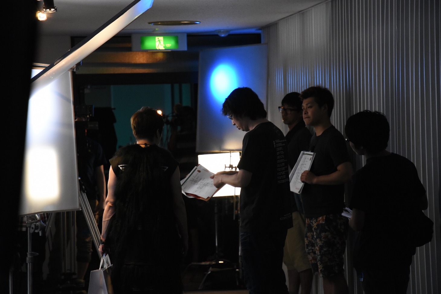 エステー「消臭力 Premium Aroma」CMのメイキングシーン。