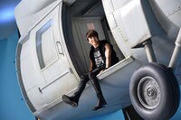 エステー「消臭力 Premium Aroma」CMのメイキングシーン。