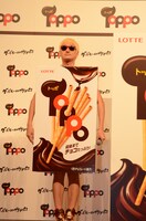 トッポに扮したたなしん（B, Cho）。