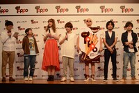「ロッテ トッポ リニューアル記念 グドモ新曲発表＆学生応援イベント」の様子。