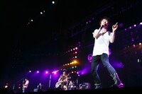 JUN SKY WALKER(S)（写真提供：フォーライフミュージックエンタテイメント）