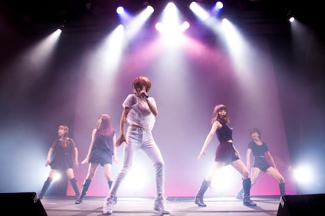 LinQ深瀬智聖、一ノ瀬みく卒業公演「ちせみくからの贈り物～Dear my LinQ～」の様子。（写真提供：ジョブ・ネット）