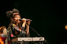 トミタ栞「トミタ栞3周年記念ライブ～3年目の栞ぐらい大目に見てね～」東京・新宿BLAZE公演の様子。（Photo by Saburo Yoneyama[SignaL]）