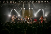 トミタ栞「トミタ栞3周年記念ライブ～3年目の栞ぐらい大目に見てね～」東京・新宿BLAZE公演の様子。（Photo by Saburo Yoneyama[SignaL]）