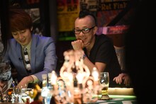 左からROY、クハラカズユキ。