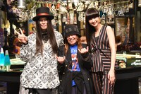 左からKenKen、ムッシュかまやつ、シシド・カフカ。