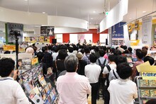 乙女新党2ndアルバム「乙女新党 第二幕・最終章 ～旅立ちのうた～」の発売記念イベントの様子。