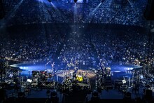 [Alexandros]「Premium V.I.P. Party」大阪・大阪城ホール公演の様子。（撮影：森好弘）