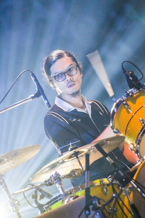 庄村聡泰（Dr）（撮影：渡邉一生）