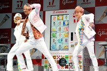 左から和田颯（Da-iCE）、SAM（TRF）、末吉秀太（AAA）。