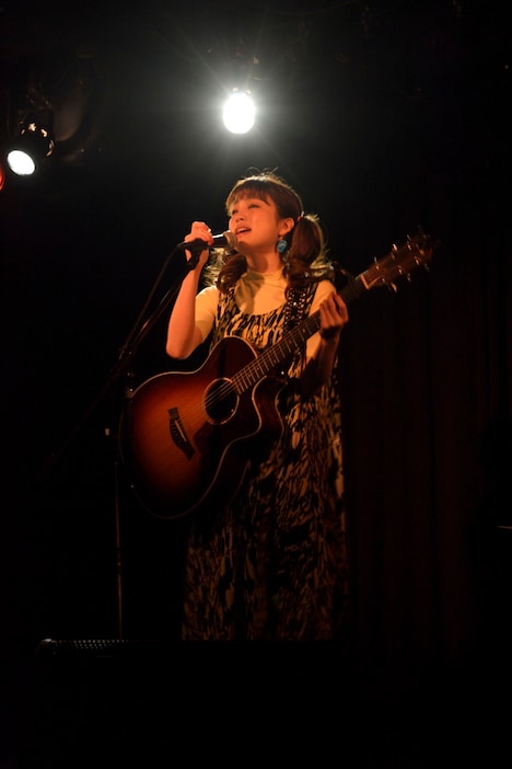 瀬川あやか（提供：ポニーキャニオン）