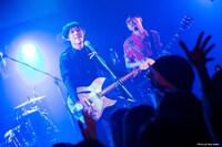 左からエンドウアンリ（Vo, G / PELICAN FANCLUB）、クルマダヤスフミ（G / PELICAN FANCLUB）（Photo by rina asahi）