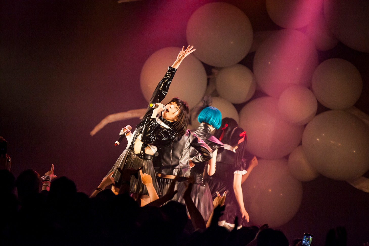 NECRONOMIDOL 4thワンマンライブ「Tenebrae Ascendant」の様子。（撮影：外林健太）