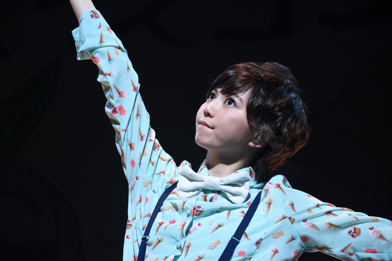 安本彩花