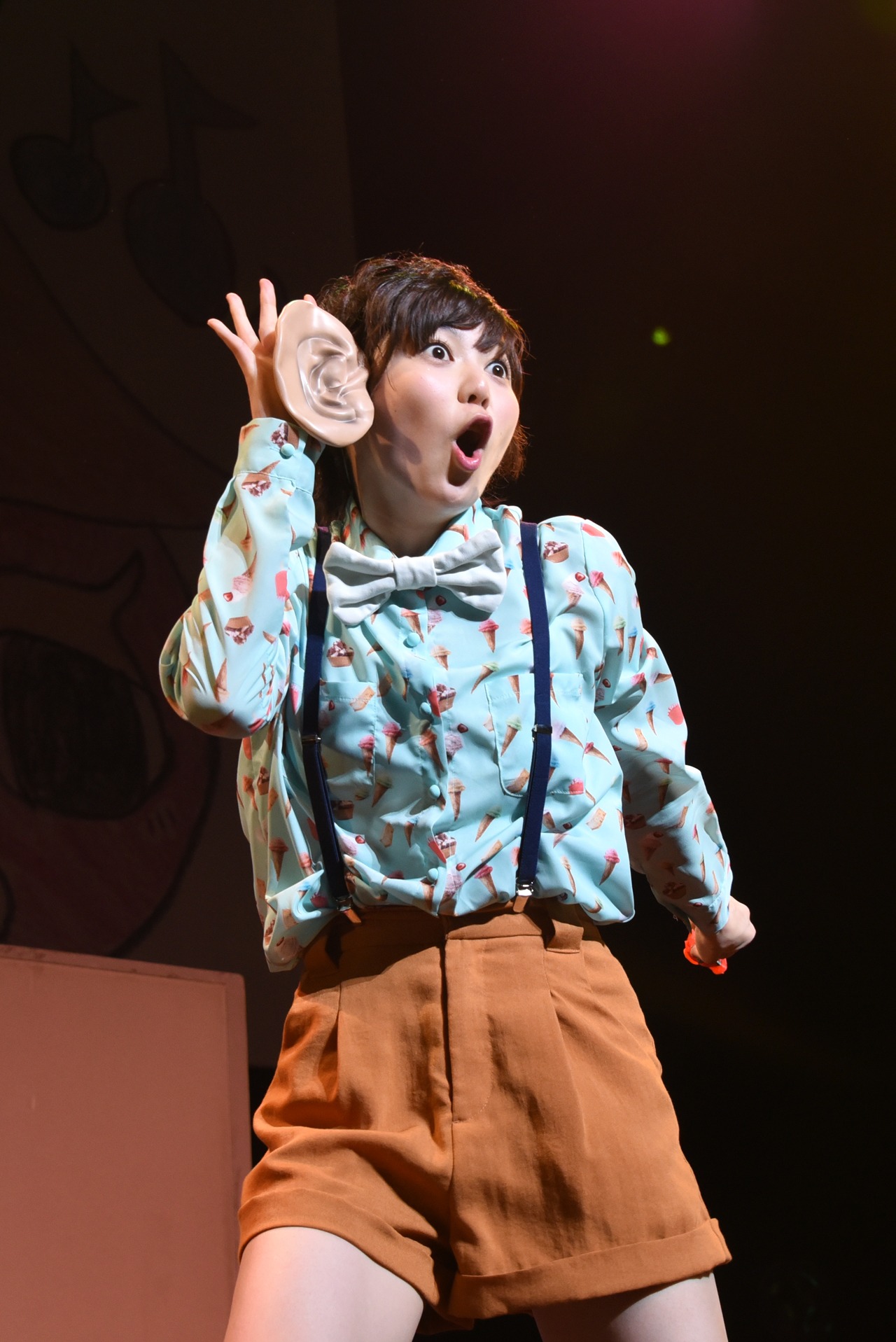 耳がでっかくなっちゃった安本彩花。