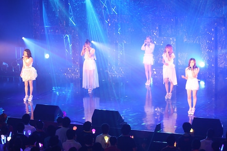 「9nine LIVE 2016『BEST 9 Tour』」愛知・Zepp Nagoya公演の様子。（写真提供：レプロエンタテインメント）