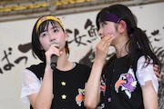 左から春乃きいな、瀬田さくら。