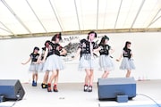 ばってん少女隊「デビュー1周年記念ライヴ『そしてだざエフ!!~気付いたら結成1周年過ぎちゃってました大会~』」の様子。