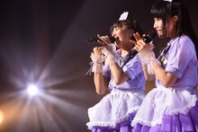 左から星名美怜、廣田あいか。