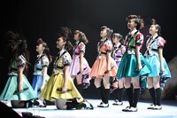 「私立恵比寿中学JapanホールKeikiiiiツアー2016 ～the snack bar in gakugeeeekai～」最終公演の様子。