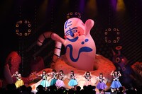 「私立恵比寿中学JapanホールKeikiiiiツアー2016 ～the snack bar in gakugeeeekai～」最終公演の様子。