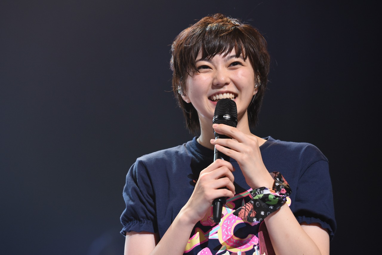 安本彩花