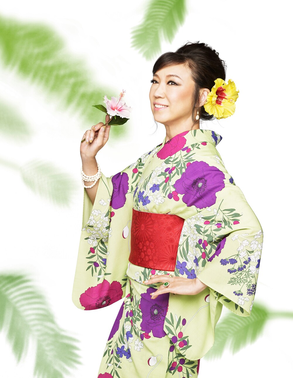 これぞ真夏の夜の夢！ユーミン新宿伊勢丹屋上でライブ、サザン関口も