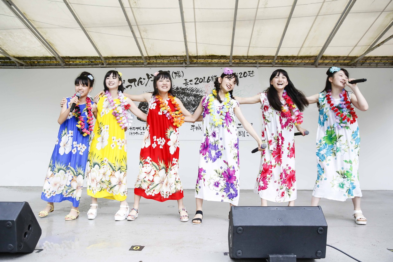 ばってん少女隊「デビュー1周年記念ライヴ『そしてだざエフ！！～気付いたら結成1周年過ぎちゃってました大会～』」の様子。（撮影：SAMURAI 濱本英介）