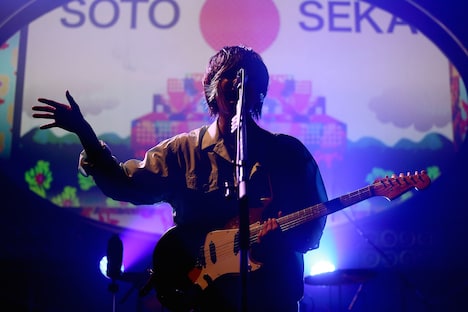 三原健司（Vo, G）（撮影：鈴木公平）