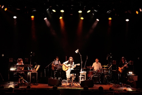藤原さくら「『good morning』～first verse～」東京・Mt.RAINIER HALL SHIBUYA PLEASURE PLEASURE公演の様子。（Photo by Otatsu）