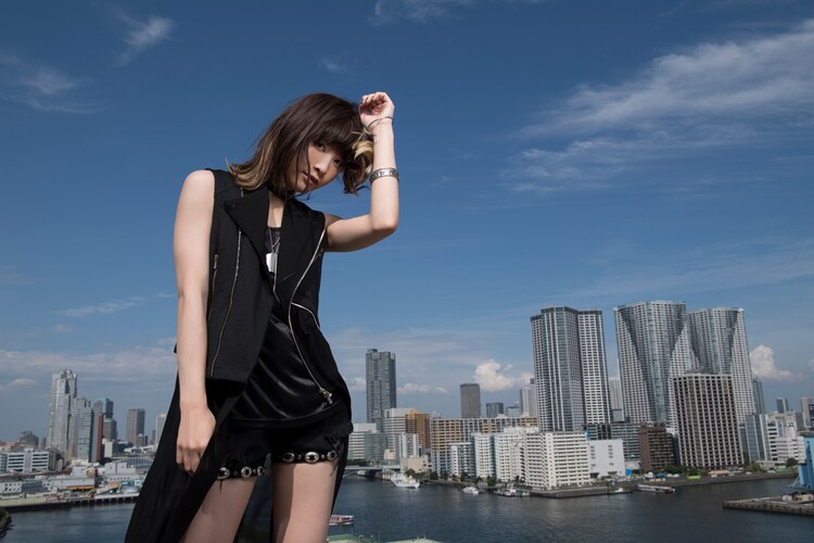 May N新曲mv公開 夏休みには小松未可子 安済知佳と合同イベント 音楽ナタリー