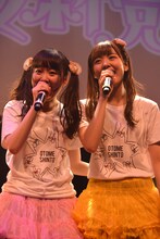 乙女新党結成時から共に支え合ってきた高橋優里花（左）と田尻あやめ（右）。