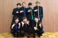 人気画像4位は「『トレタリ』×『ふじびじ』コラボ！超特急、学ラン姿で白熱のプレゼンバトル」より、超特急。