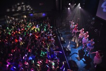 「乙女新党 第二幕・最終章 ～旅立ちのうた～」の様子。